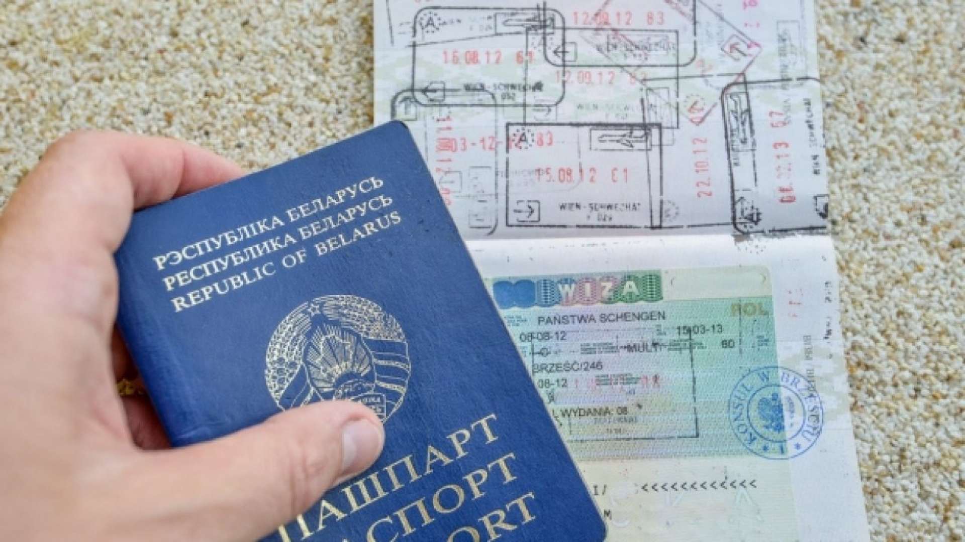 Меняются правила подачи документов на национальную визу в Польшу для